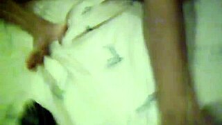 Karina casada dando para o chefe do corno e mais um colega do trabalho sem camisinha - parte 2