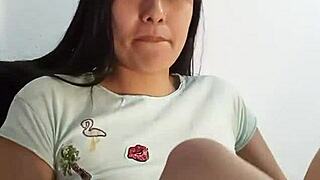 ムラムララテン娘がびしょ潮おまんこいじくり