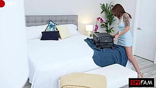 college babe comes home craving big cock 😏