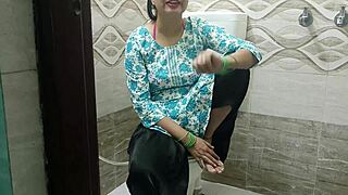 Beautiful amateur fucked by naughty guy in dirty talk