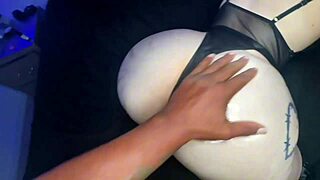 Goth Pawg Contrasts In Her First Blacked Experience