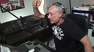 Cindy Behr and Farrah in hot bisexual threesome.