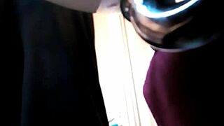 Sexy Amonwan in hidden cam spying scene