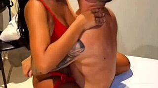 the delicious brunette with big ass made the big cock cum deliciously 😏