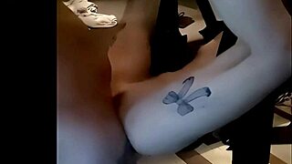 Ich Muss Das Sperma Aus Meinem Herrn Sein Arsch Lecken!