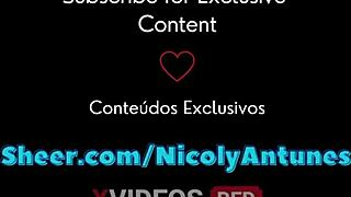 conheci essa novinha gostosa na rua levei ela para minha casa e enchi sua bucetinha linda de porra 😍