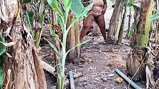 milf evangelica with big pussy peeing in public, wanna see?