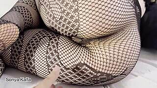 BIG ASS STEP MOM GETTING FUCKED IN DOGGYSTYLE WHEN DADDY IS SLEEPING