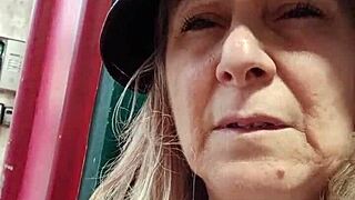 2025 09 23 esclave f exhib et humiliations en ville