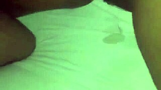 Esposa puta pede para o comedor encher ela de porra e marido filma tudinho