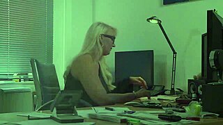 Teaser - german horny sluts - 2 hours scenes