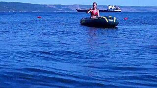 i'm onna boat in the water volga-river, ya know