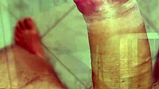 Apri La Bocca E Bevi La Mia Sborra Troia Dialogo Sporco Italiano - Sborrata Di Un Ragazzo Sexy In T-Shirt!