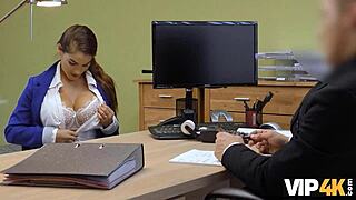 i'm a milf who'll fuck for cash in this casting interview