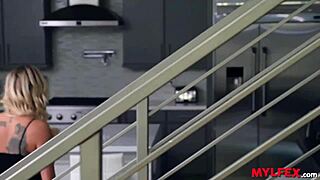 Married MILF missed her ex unclogging her anus!