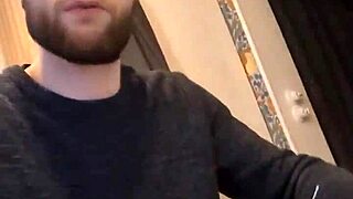 Great Berlin Production Reconnects with Ersties