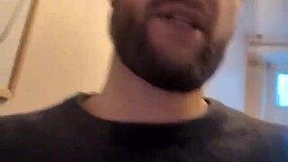 Great Berlin Production Reconnects with Ersties