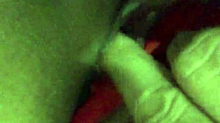 Mostrando a bucetinha raspadinha