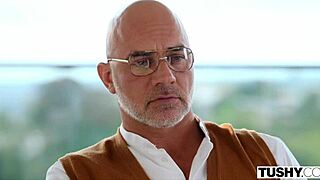 Tushy naughty college girl Isabella Nice gapes wide for her tutor