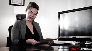 hot teen paige owens enjoys milf pussy licking