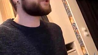 Great Berlin Production Reconnects with Ersties