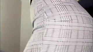 Гледай как дебелата ми задница танцува в тези рибени мрежи, дразни се