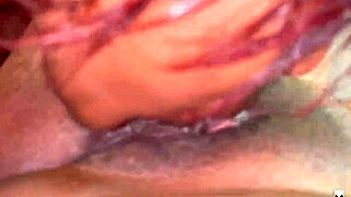 Tu clitoris grandote sabe a fresas, me encanta chuparlo en POV