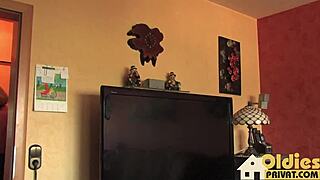 lesbische spielchen mit der nachbarin