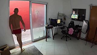 i'm like, virou festa na mansao, all them girls here, gonna start the fuckin