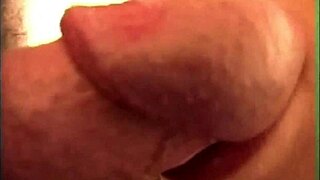 Wife and Husband Give Homemade Blowjob