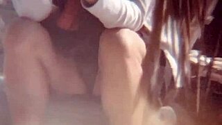 a mi vecina le gusta que le vea los calzones