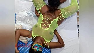 Puta cumming in oral sex