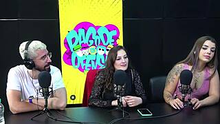 bota no cuzinho e nao tira bem devagarinho - foxy