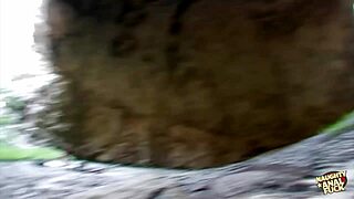 pervy alt chick lets stranger stretch her sweet ass outdoors until orgasm 😈