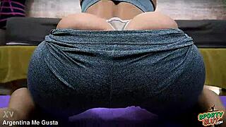 Hard round ass deep cameltoe in tight lycra spandex babe working out