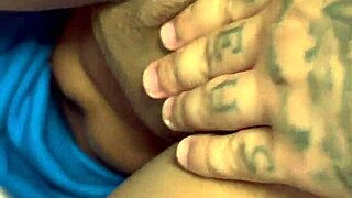 Tradisco col Fattorino della Sua Ditta che mi Domina Troia