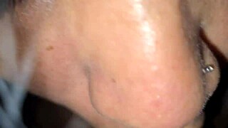 ficou suadinha na academia tive que gozar dentro da sua buceta molhadinha