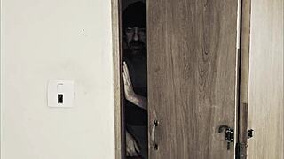 Padrasto perde cabe�a e na noite visita enteada