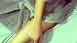 Me faz de putinha toda hora vem mete o pau na minha boca e come minha buceta quando bem entende