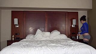 Fitness gilf rims bbc ass in sweaty interracial lick fest 👅🍑💦