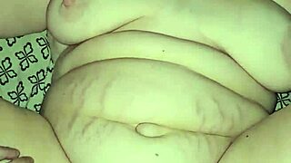 i'm cumming so fast from that hot milf ass play oh god