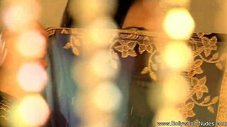 Indian girlfriend strips nude teasing with erotic dance