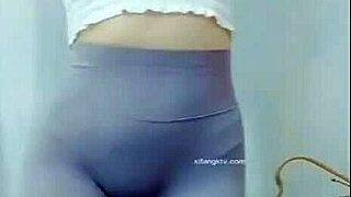 😍 asian cutie dances with hot cameltoe tease! 🔥