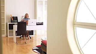 Hot gilf granny eagerly sucks young cock deep