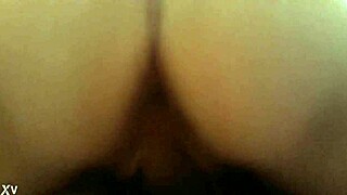 ¡Mi chica monta mi polla de maravilla!