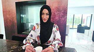 Arabic Milf's Patriotic American Blowjob Thanks on July 4th