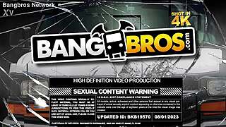 Tropical brunette dream girl delivers deepthroat blowjob creampie finish