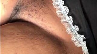 my curvy babe seduces me on bed 😈🍑