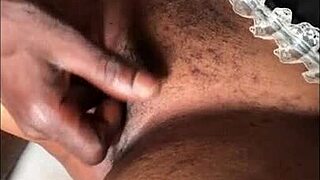 my curvy babe seduces me on bed 😈🍑