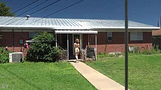 Isn't this fair-skinned beauty just so delicious and tempting to watch?